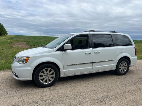 2016 Chrysler Town & Country Touring in Princeton, IL - Prescott Brothers Auto Group