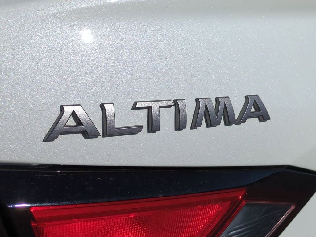 2024 Nissan Altima 2.5 SV in Princeton, IL - Prescott Brothers Auto Group